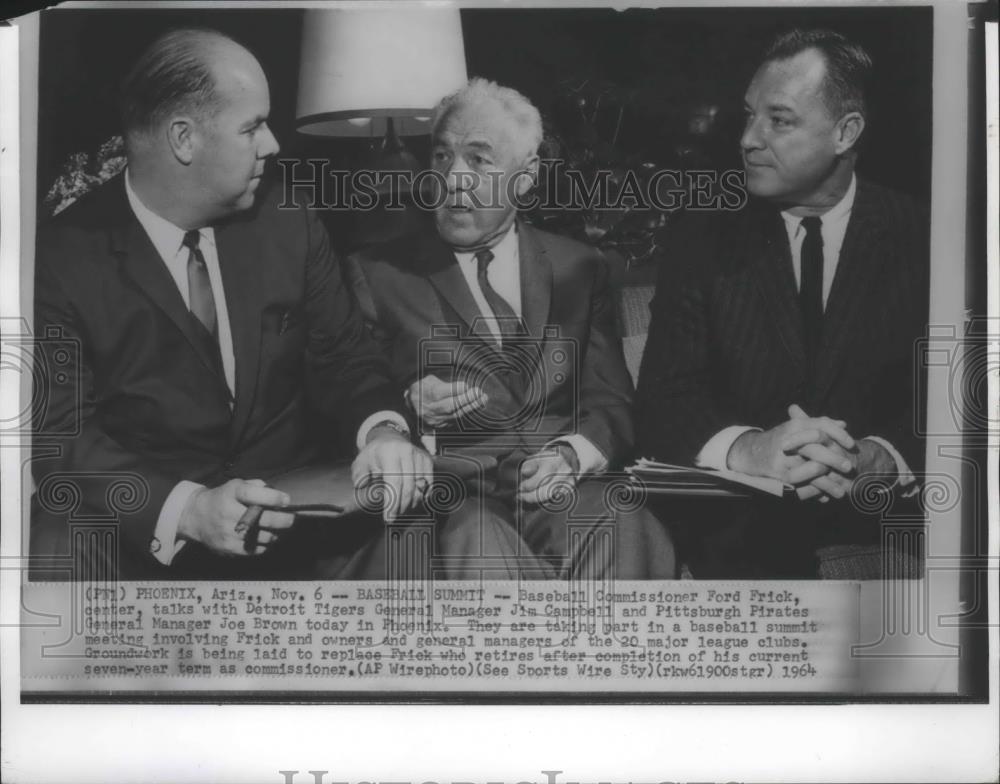 1964 Press Photo Ford Frick-Baseball Commissioner Speaking With Team Executives - Historic Images