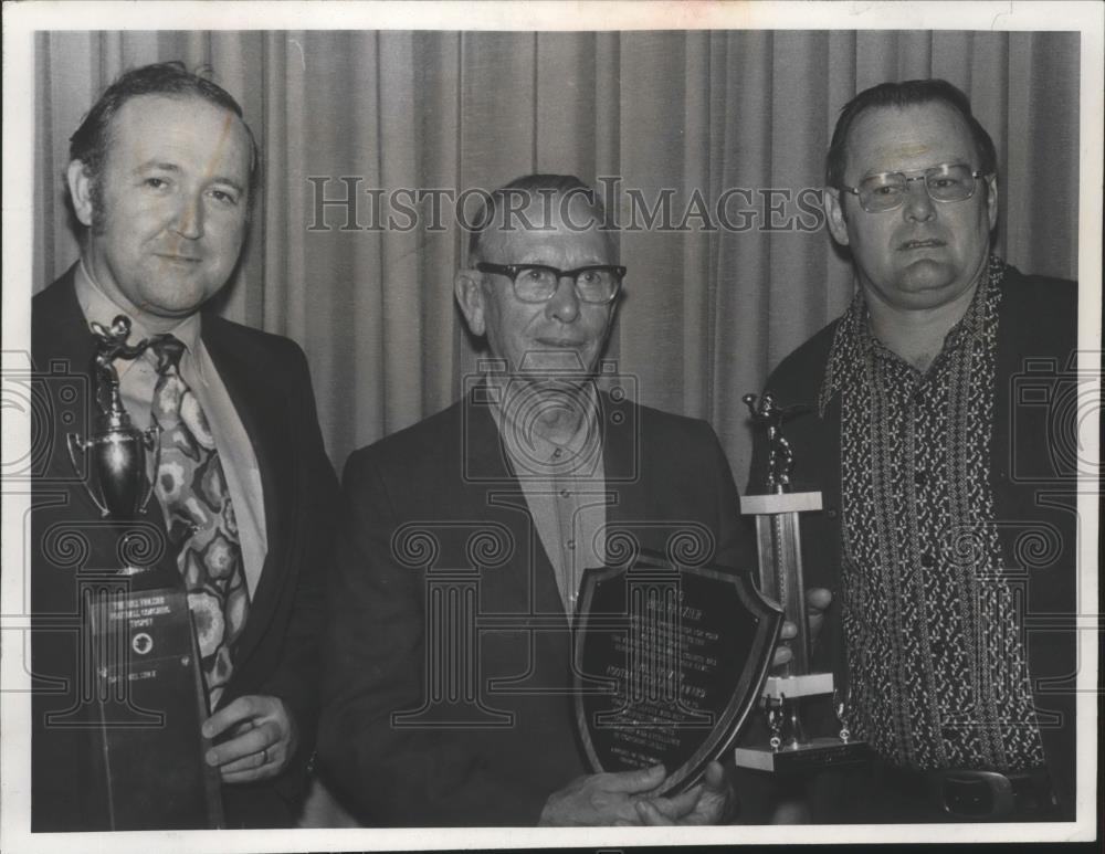 1972 Press Photo Bill Frazier, In Center, Gonzaga Prep Football Coach Honored - Historic Images