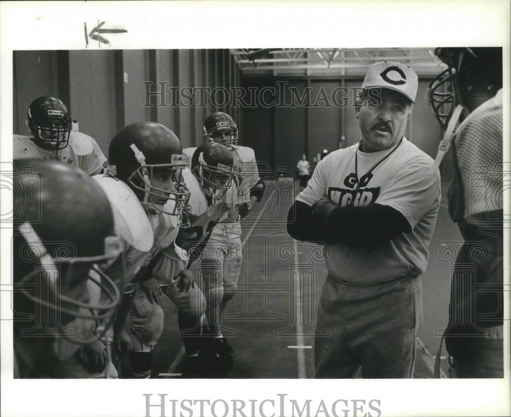 1993 Press Photo Reardan football coach Dan Graham at tate B-11 semifinal. - Historic Images