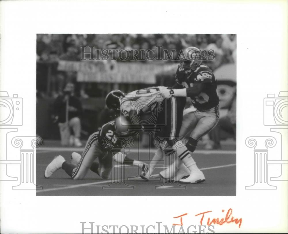 1991 Press Photo San Diego Chargers&#39; Kitrick Taylor in football action - Historic Images