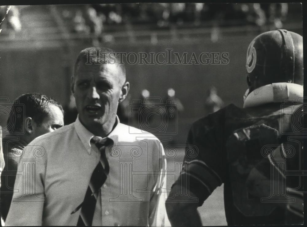 1967 Press Photo University of Oregon football head coach, Jerry Frei - sps04618 - Historic Images