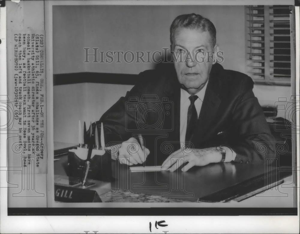 1965 Press Photo Oregon State University athletic director, Armory &quot;Slats&quot; Gill - Historic Images