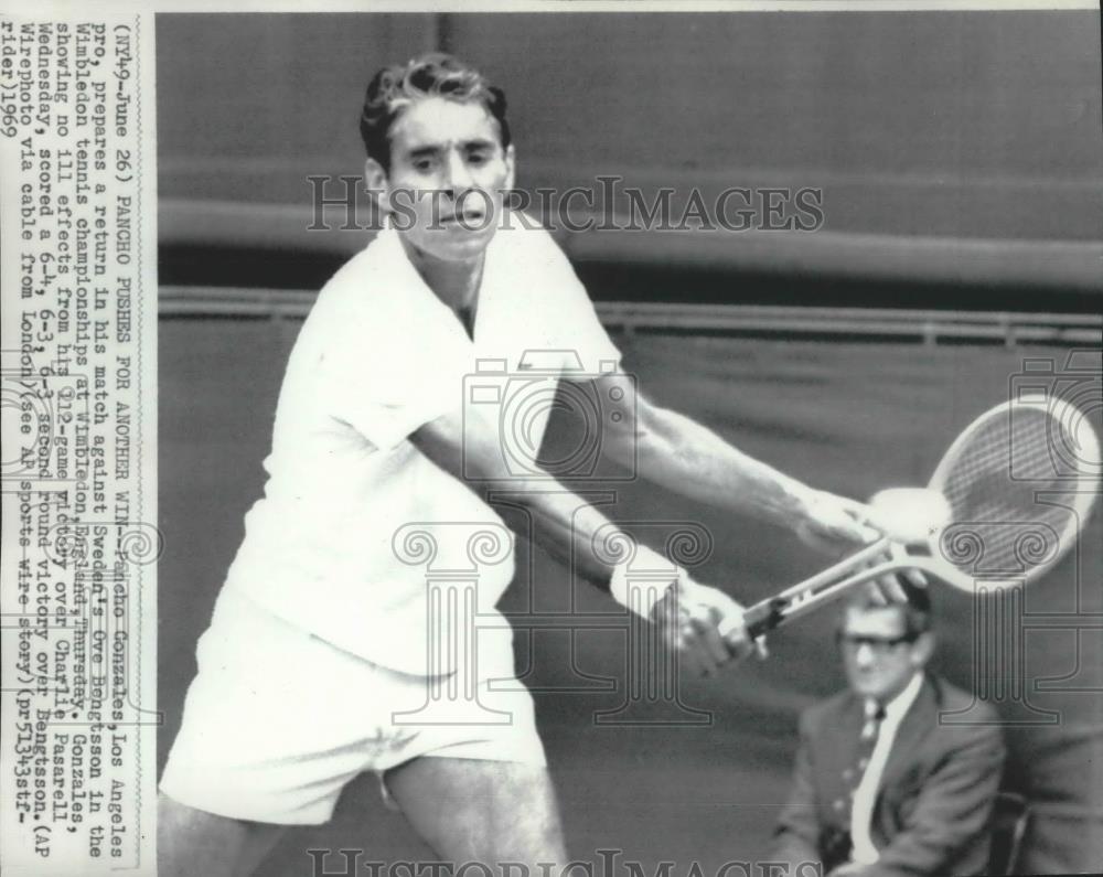 1969 Press Photo Pancho Gonzales-Los Angeles, California, Tennis Professional - Historic Images