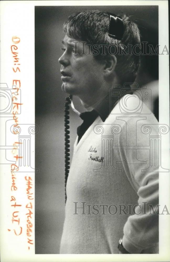 1985 Press Photo Dennis Erickson-University of Idaho Football Coach During Game - Historic Images
