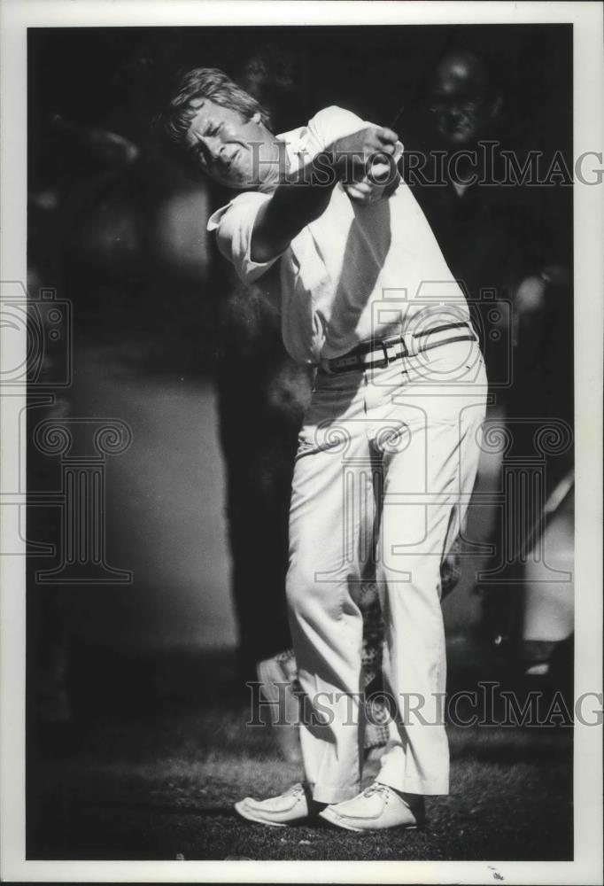 1977 Press Photo Gary Floan-Golfer Driving on the 11th Tee During Tournament - Historic Images