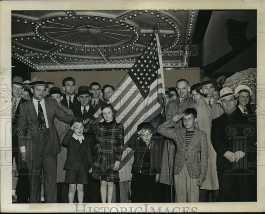 1941 Press Photo New York Time Square and Nation Paused For Roosevelt NYC - Historic Images