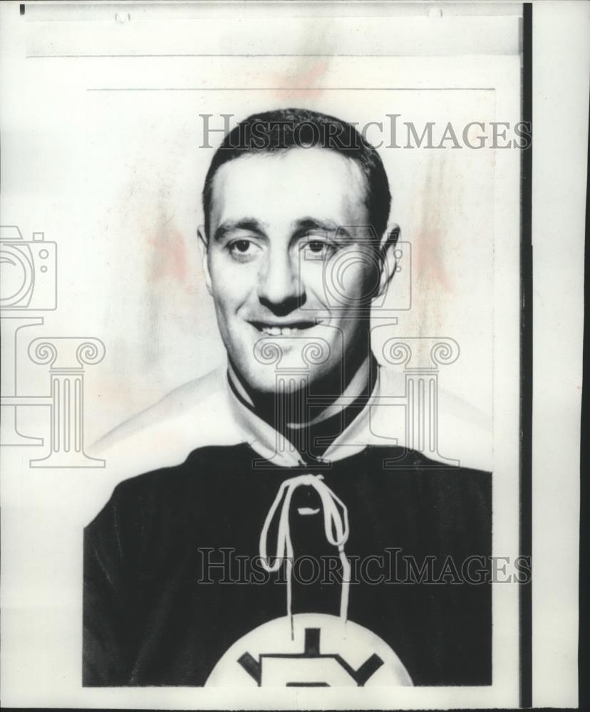 1969 Press Photo Boston Bruins hockey player, Phil Esposito - sps05029 - Historic Images