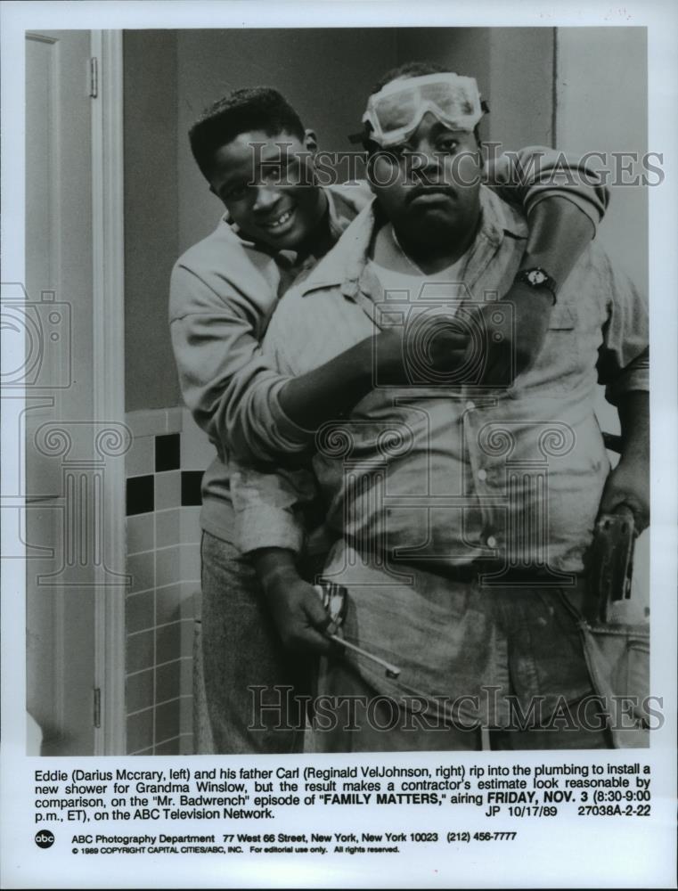 1989 Press Photo Darius McCrary and Reginald VelJohnson star in Family Matters. - Historic Images