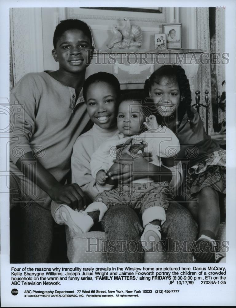 1989 Press Photo Darius McCrary and Kellie Williams star on Family Matters. - Historic Images