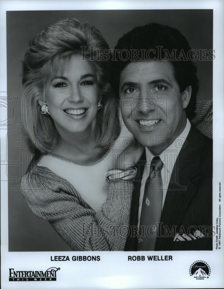 1987 Press Photo Leeza Gibbons and Robb Weller host Entertainment This Week. - Historic Images