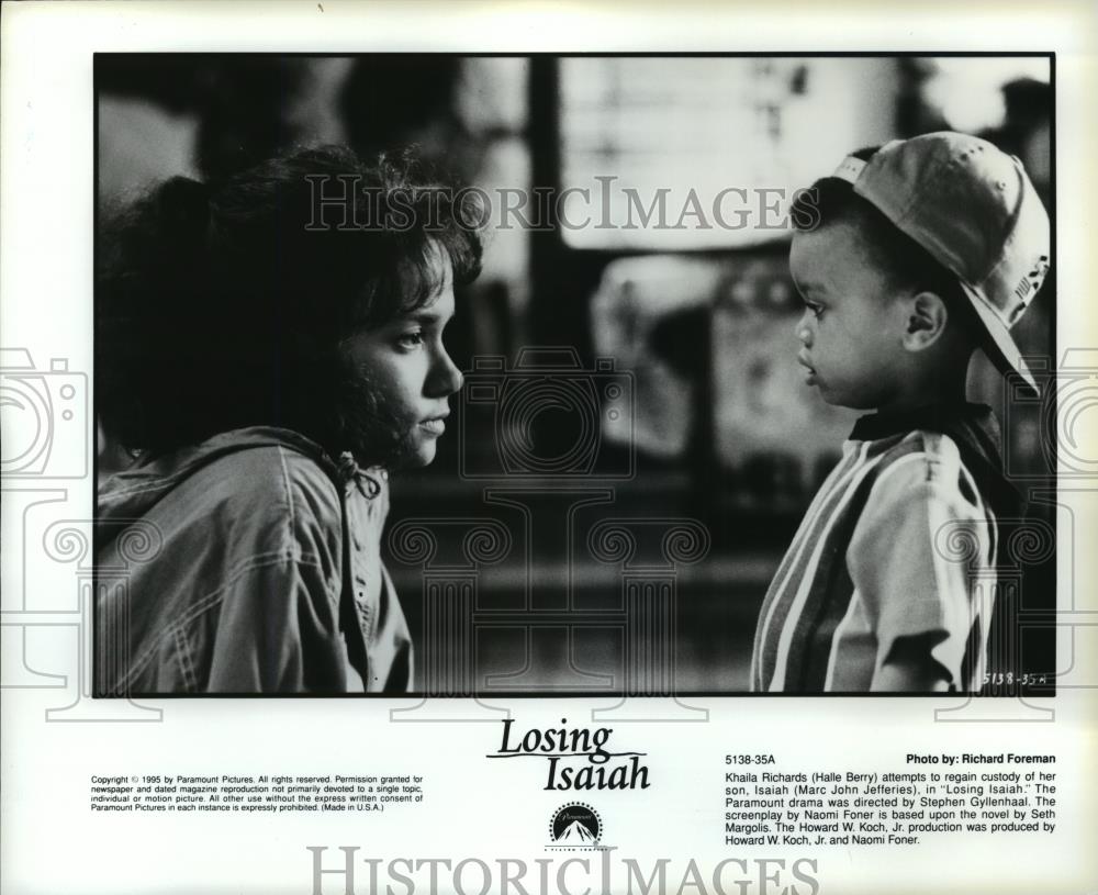1995 Press Photo Halle Berry and Marc John Jefferies star in Losing Isaiah. - Historic Images