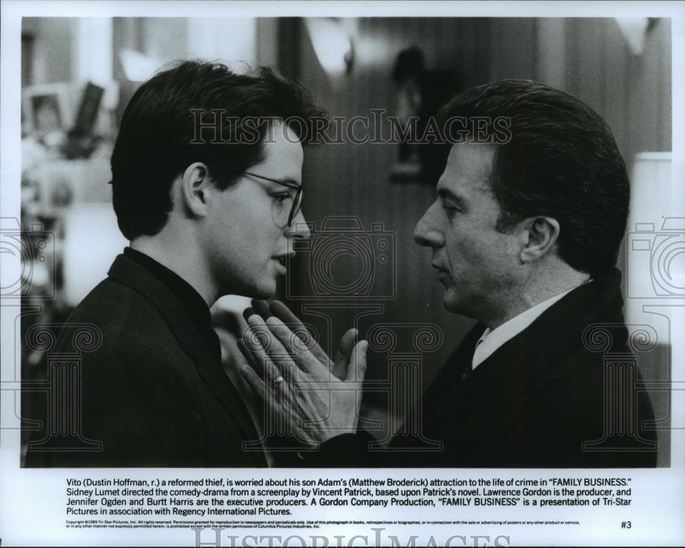 1989 Press Photo Dustin Hoffman and Matthew Broderick in Family Business. - Historic Images