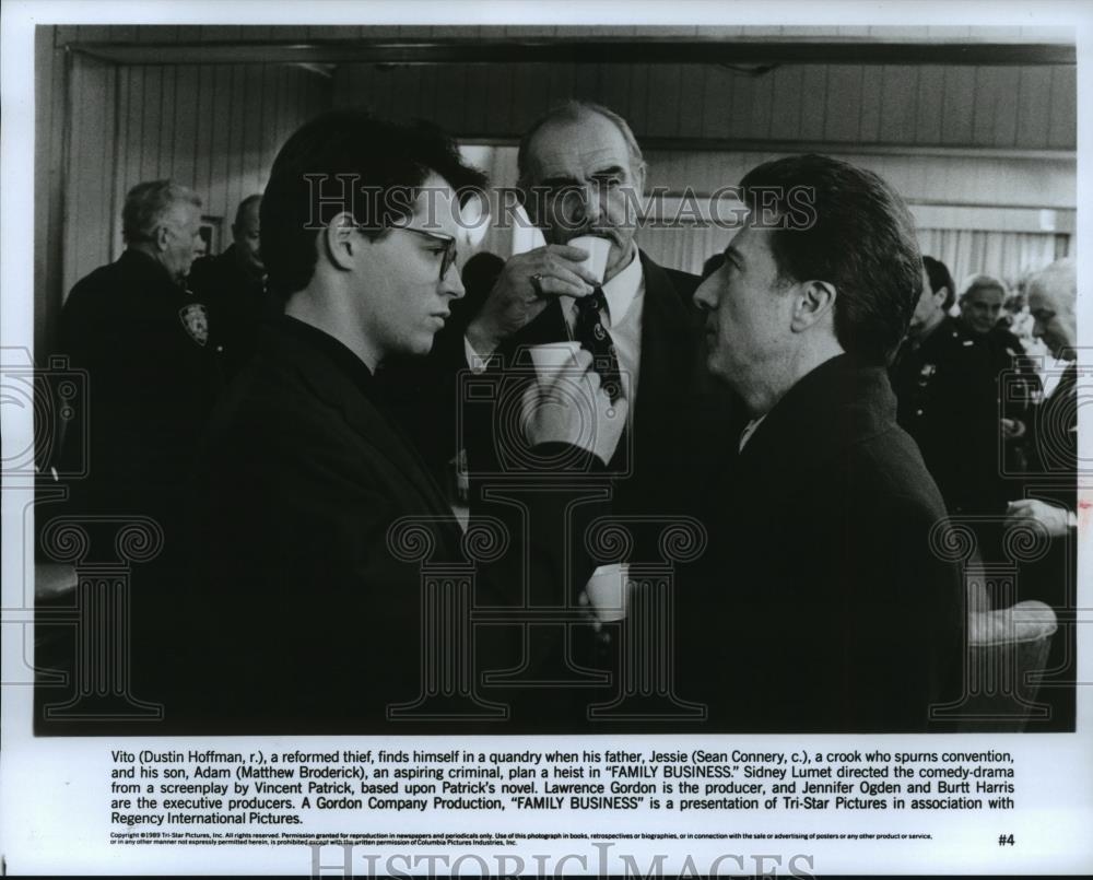 1989 Press Photo Dustin Hoffman and Sean Connery in Family Business. - spp09943 - Historic Images