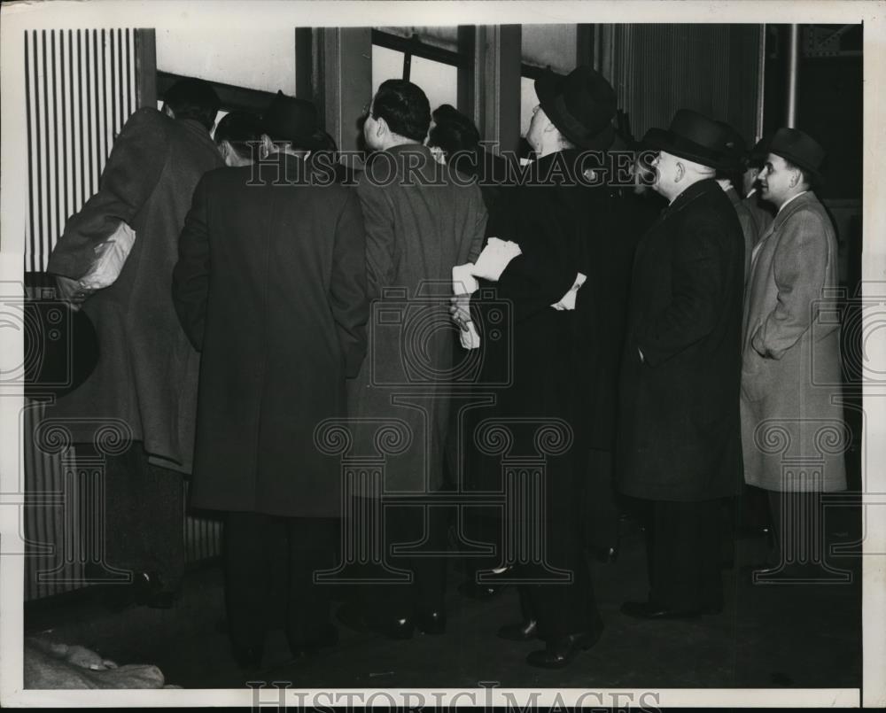 1946 Press Photo New York Liner Santa Paula bring British Brides and Babies NYC - Historic Images