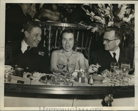 1941 Press Photo New York Admiral Adolphus Andrews Hosts Dinner NYC - neny14613 - Historic Images