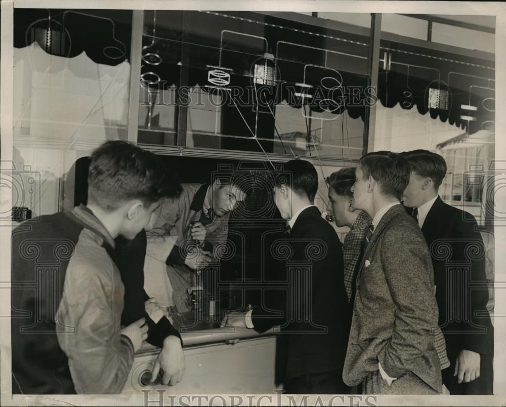 1940 Press Photo New York American Radio Relay League Westinghouse Co NYC - Historic Images