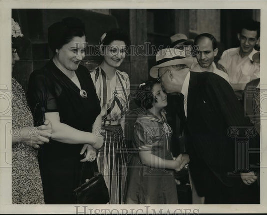 1941 Press Photo New York Angelo V. Jannelli Departs for Italy NYC - neny15572 - Historic Images