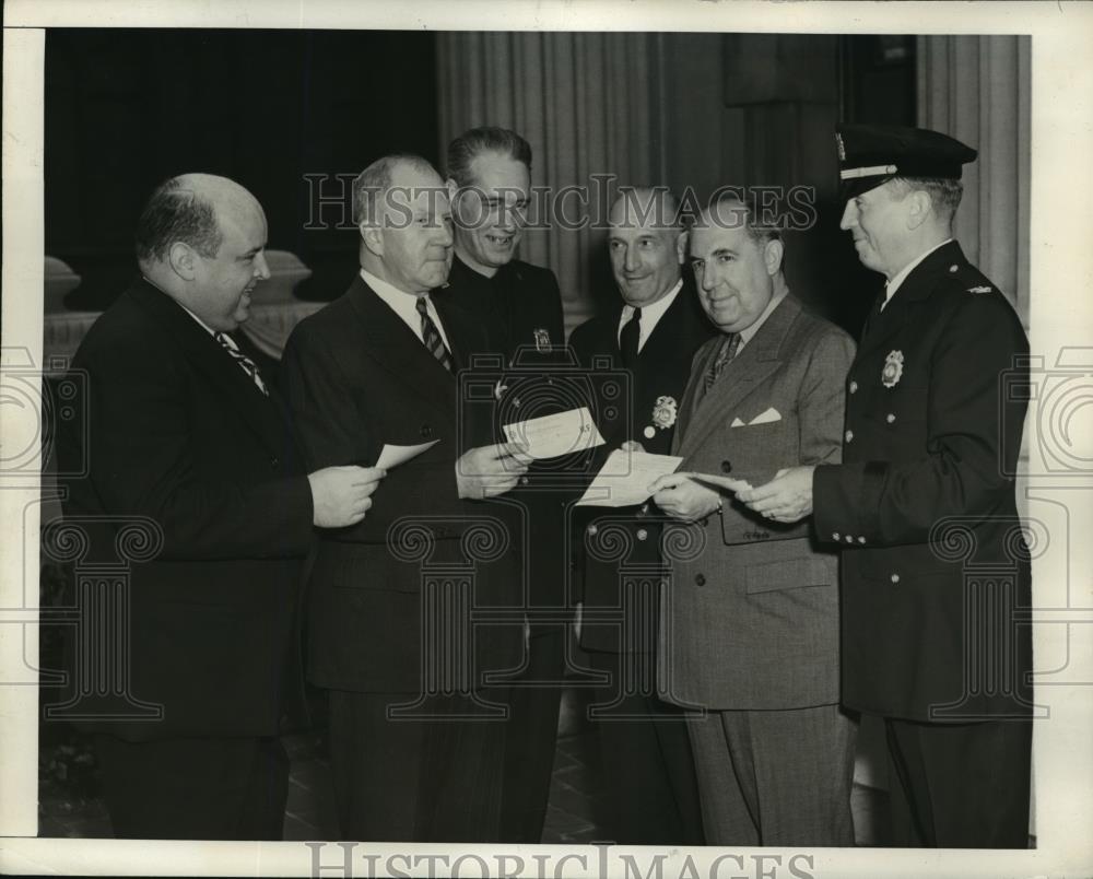 1941 Press Photo New York Police Organizations Buy Defense Bonds NYC - neny15608 - Historic Images