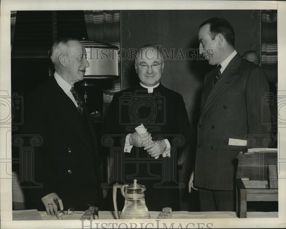 1940 Press Photo New York Archbishop&#39;s Committee of the the Laity Meeting NYC - Historic Images