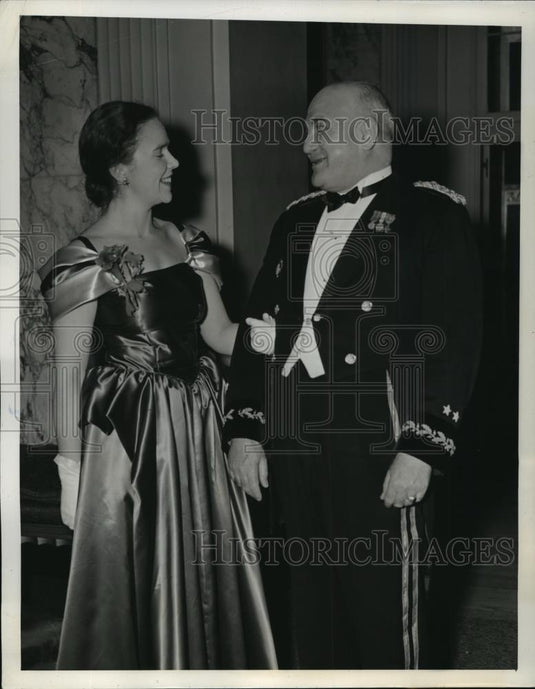 1941 Press Photo New York Mrs Natalie Wales Latham, Irving Phillipson NYC - Historic Images