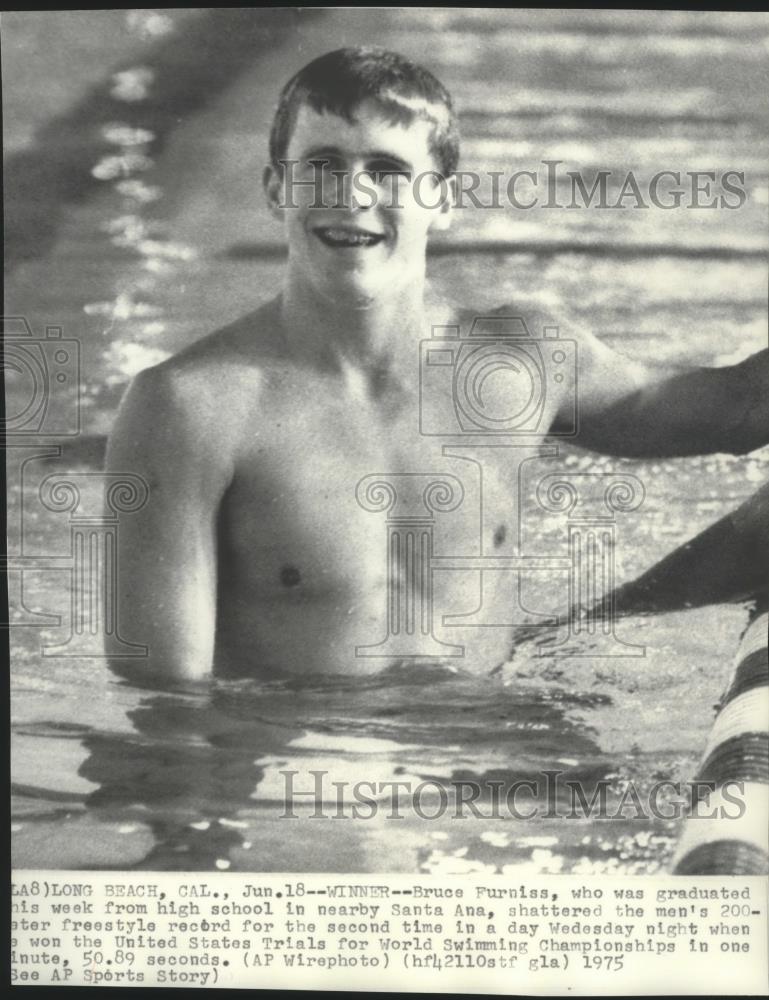 1975 Press Photo Bruce Furniss shattered the men's 200 water freestyle record - Historic Images