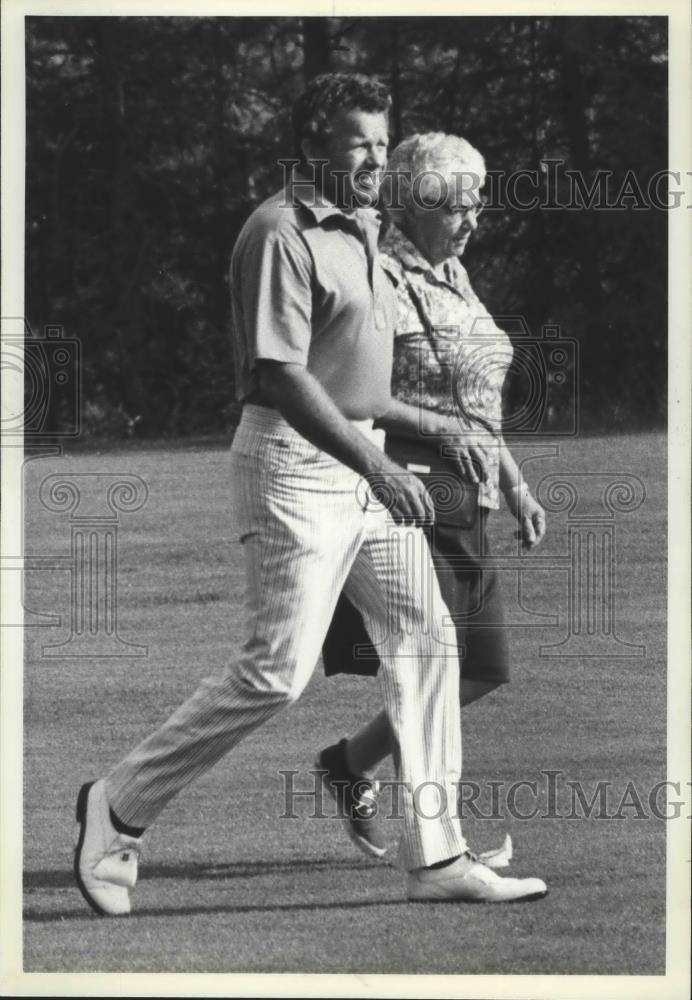 1981 Press Photo Golfer Rod Funseth and Gen Hoagland - sps05208 - Historic Images