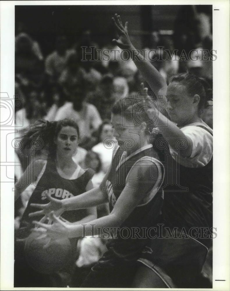 1994 Press Photo Washington basketball player, Regan Freuen - sps05247 - Historic Images