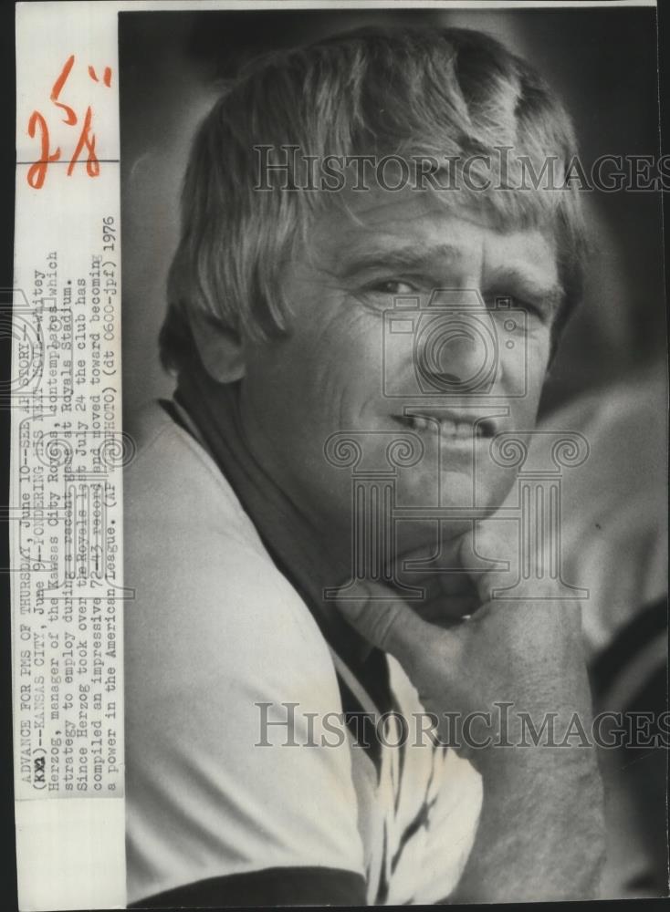 1976 Press Photo Whitey Herzog, manager of the Kansas CIty Royals baseball team - Historic Images