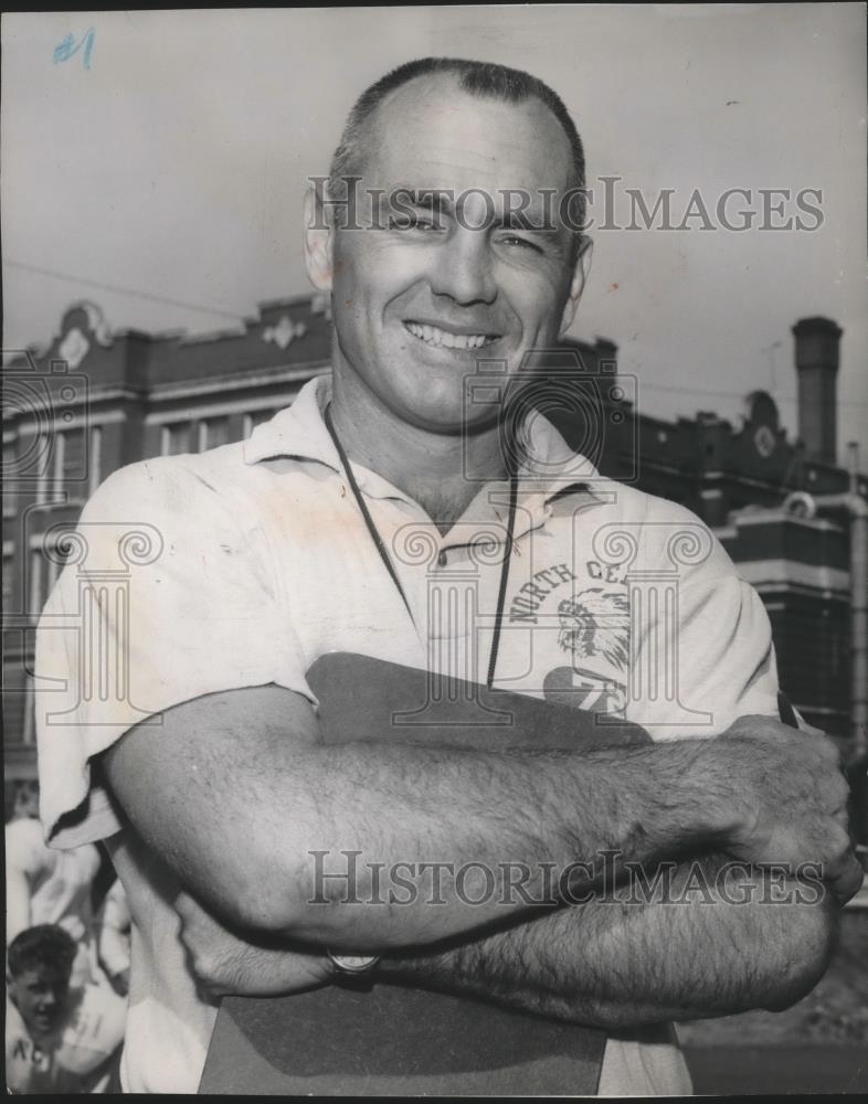 1961 Press Photo North Central High School football coach, Dave Holmes - Historic Images