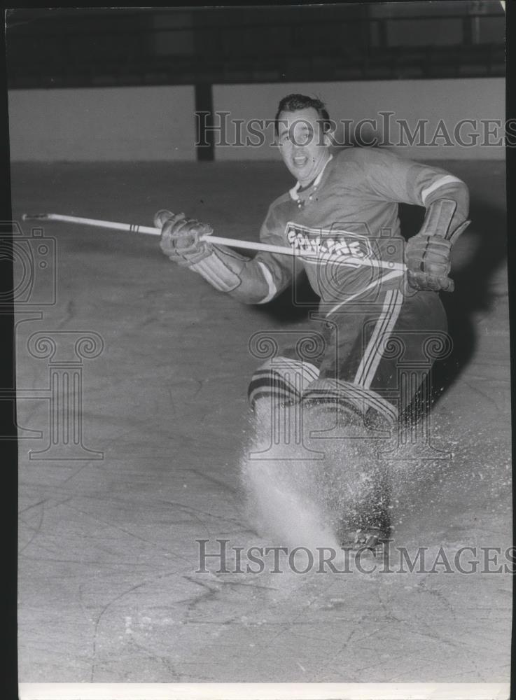 1959 Press Photo Spokane Spokes hockey player, Tom Hodges - sps05401 - Historic Images