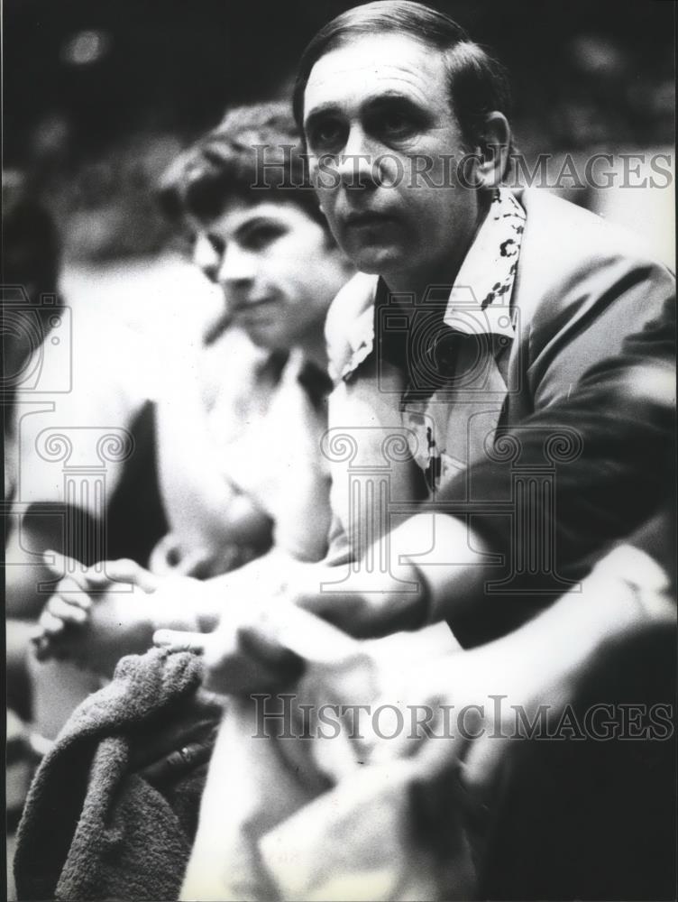 1980 Press Photo Basketball coach Wayne Hohman - sps05429 - Historic Images