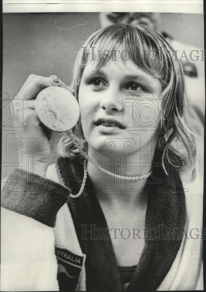 1972 Press Photo Swimmer Shane Gould wins the Olympic Gold - sps05445 - Historic Images
