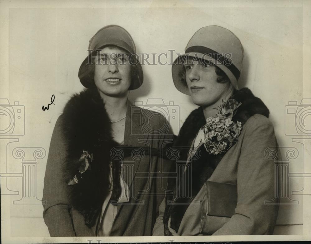 1929 Press Photo New York Marjorie Morrow, Edith Cross Sail on SS Berengaria NYC - Historic Images