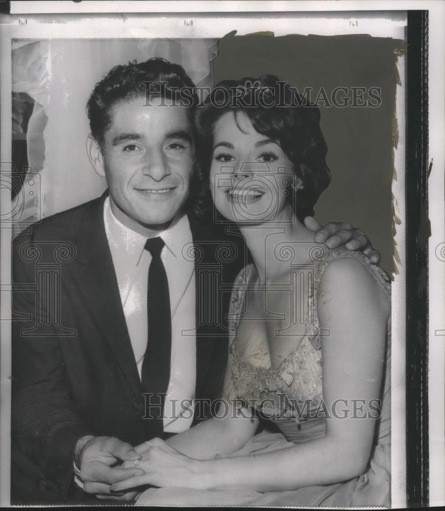 1959 Press Photo Tennis star Pancho Gonzales with fiancee Madlyn Darrow - Historic Images