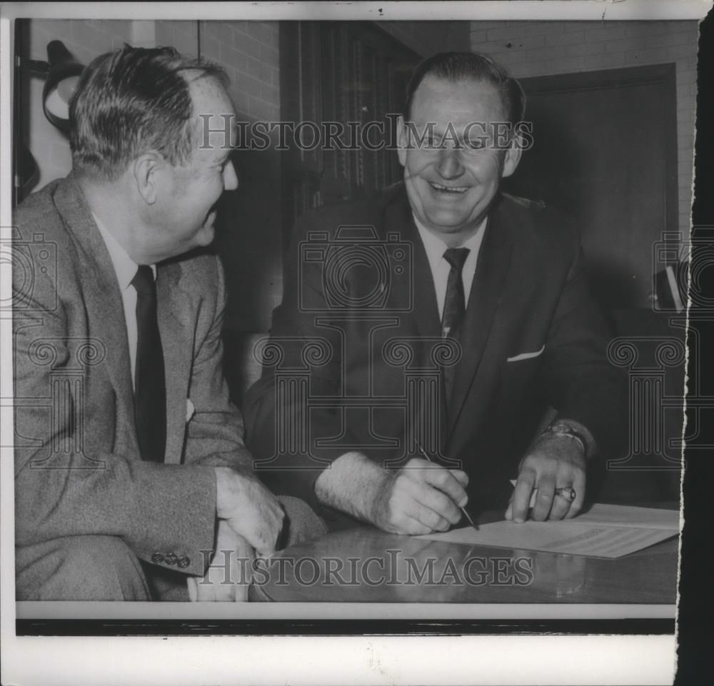 1959 Press Photo Kansas City Athletics baseball&#39;s new manager, Bob Elliott - Historic Images