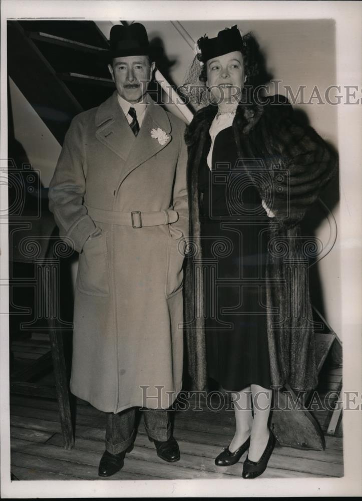 1940 Press Photo New York Lord &amp; Lady Ennisdale of England NYC - neny16876 - Historic Images