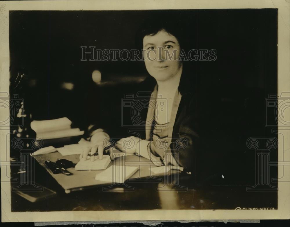 1924 Press Photo New York Mrs.Frances Fenton Bernard, Dean of Smith College NYC - Historic Images