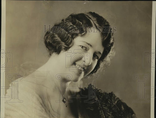 1921 Press Photo New York White Studio Photo of Maude McCullough in Eileen NYC - Historic Images