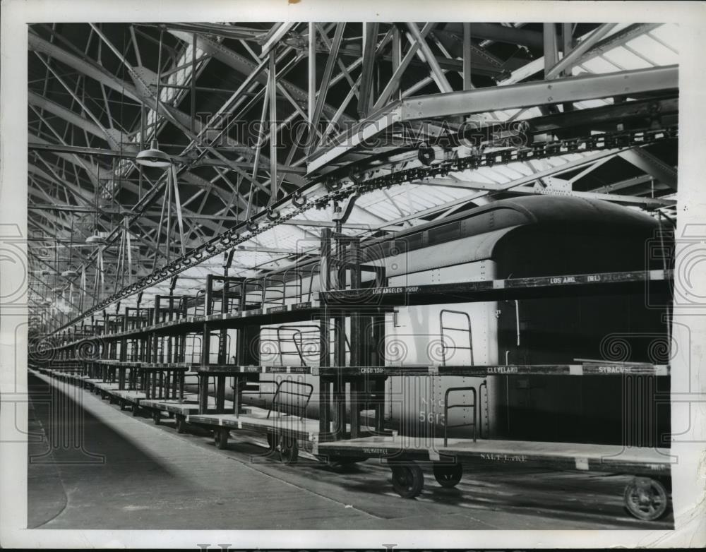 1947 Press Photo New York Empty Railway Express Agency Station during strike - Historic Images