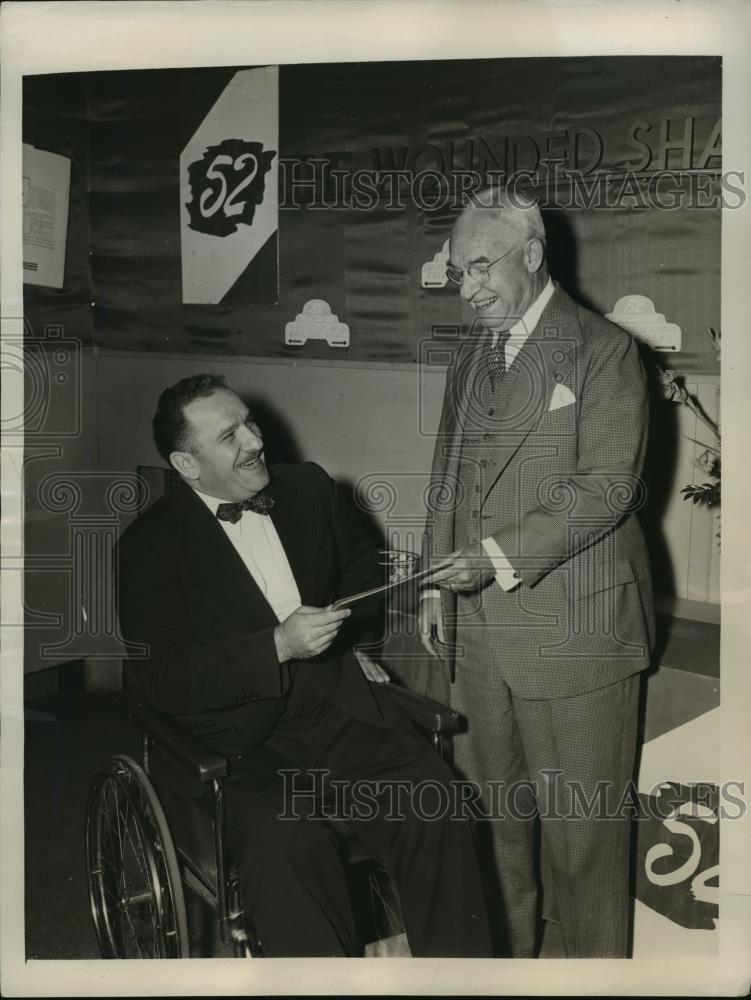 1948 Press Photo New York Disabled Man of the Year Dr Abramson NYC  - neny19828 - Historic Images