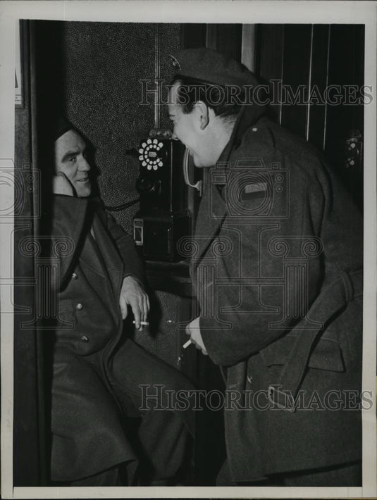 1946 Press Photo NEW YORK HI SIS -- MY SHIP'S COME IN NYC - neny20239 - Historic Images