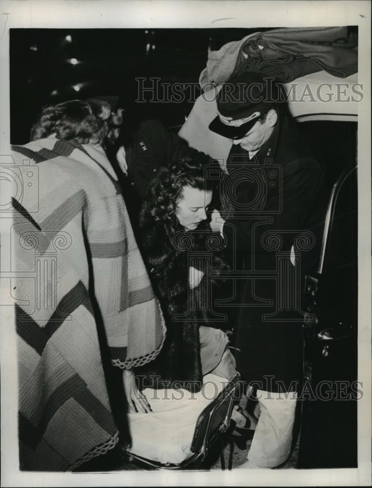 1946 Press Photo New York Auto Accident at Jericho Turnpike and Mineola Blvd NYC - Historic Images