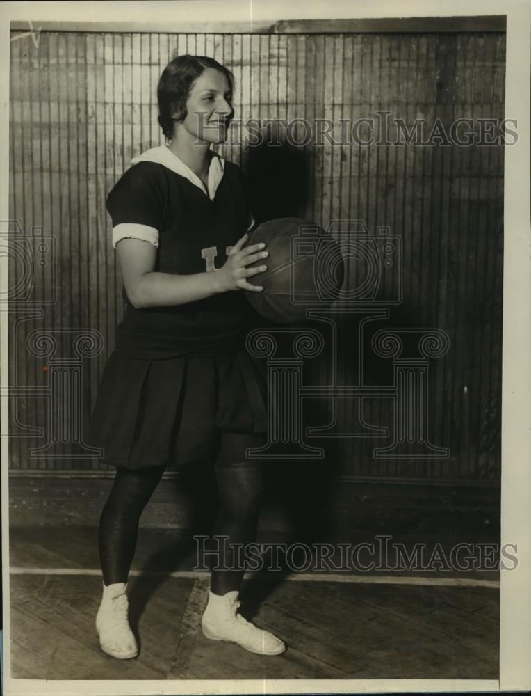 1927 Press Photo New York Rose Koenig of Hunter College Basketball Team NYC - Historic Images