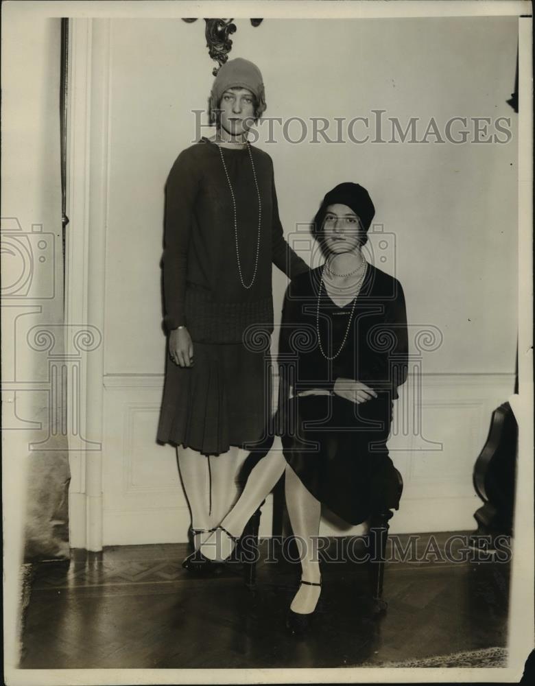 1927 Press Photo New York Julia Benjamin & Evelyn Fahnestock plan event NYC - Historic Images