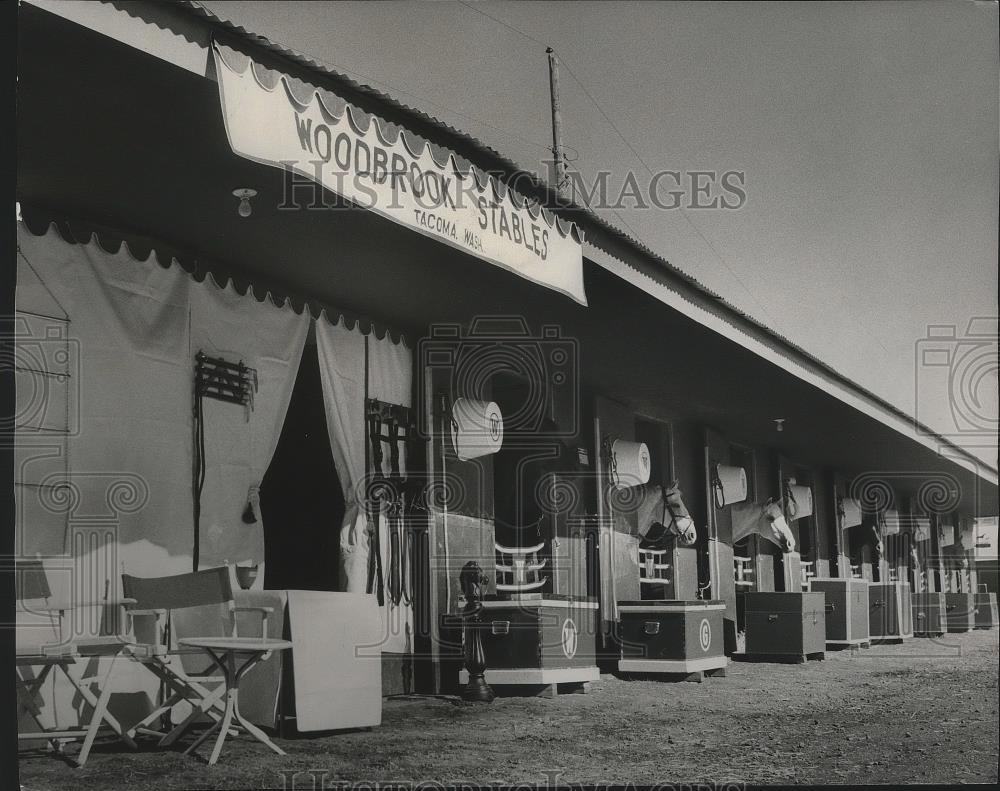 1967 Press Photo Playfair Race Track&#39;s newly arrived Woodbrook Stables - Historic Images