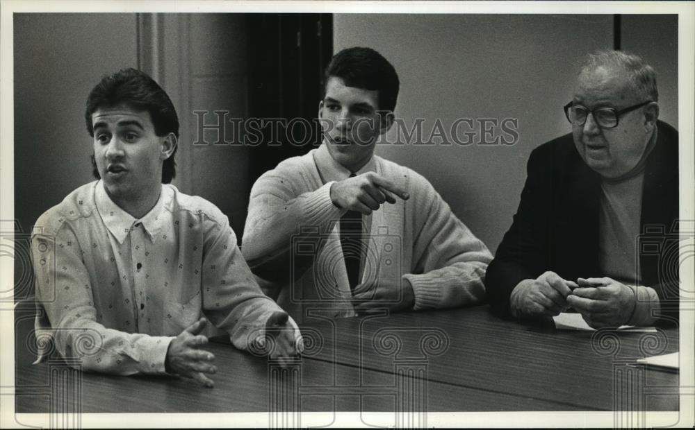 1990 Press Photo Scott Bruecker, Jeff Wolf & Ed Hennig at Algonquin School - Historic Images