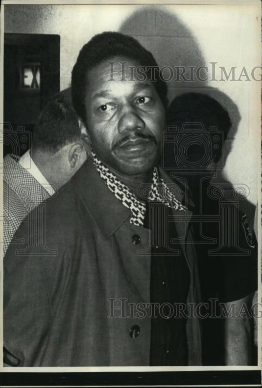 1976 Press Photo Al Lewis who shot estranged wife and teacher Bettye McCaster - Historic Images
