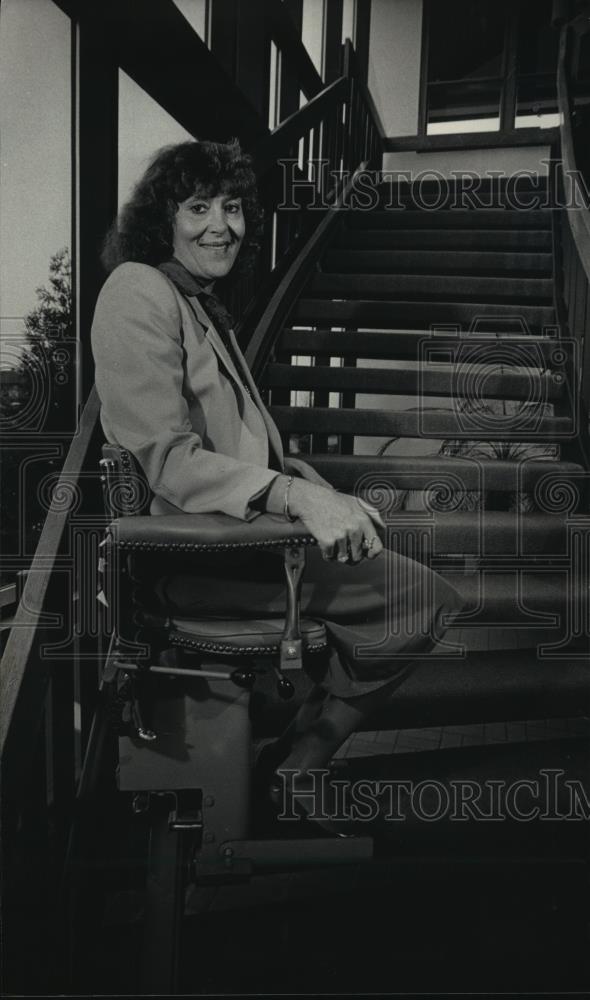 1987 Press Photo Darlene Lewis, president of Cheney Co - mja67004 - Historic Images