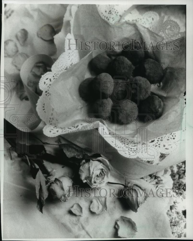 1994 Press Photo Chocolate Candy Truffles and Roses - mja70380 - Historic Images