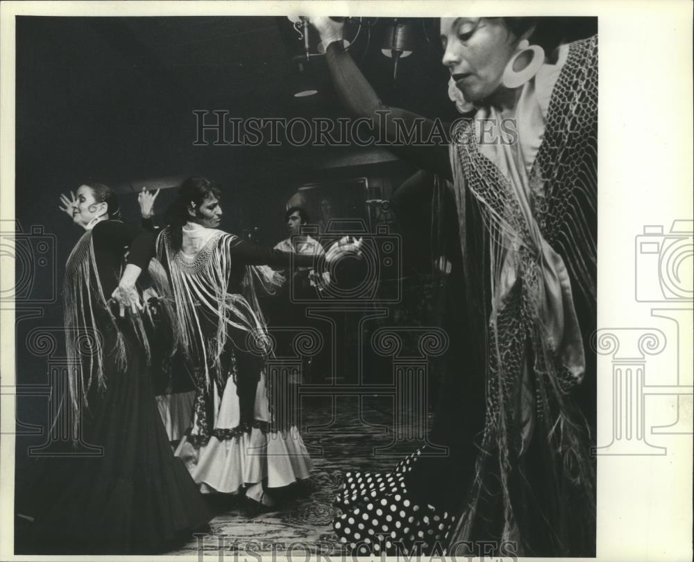 1982 Press Photo  Spanish dances presented by Teresa and Las Preferidas - Historic Images